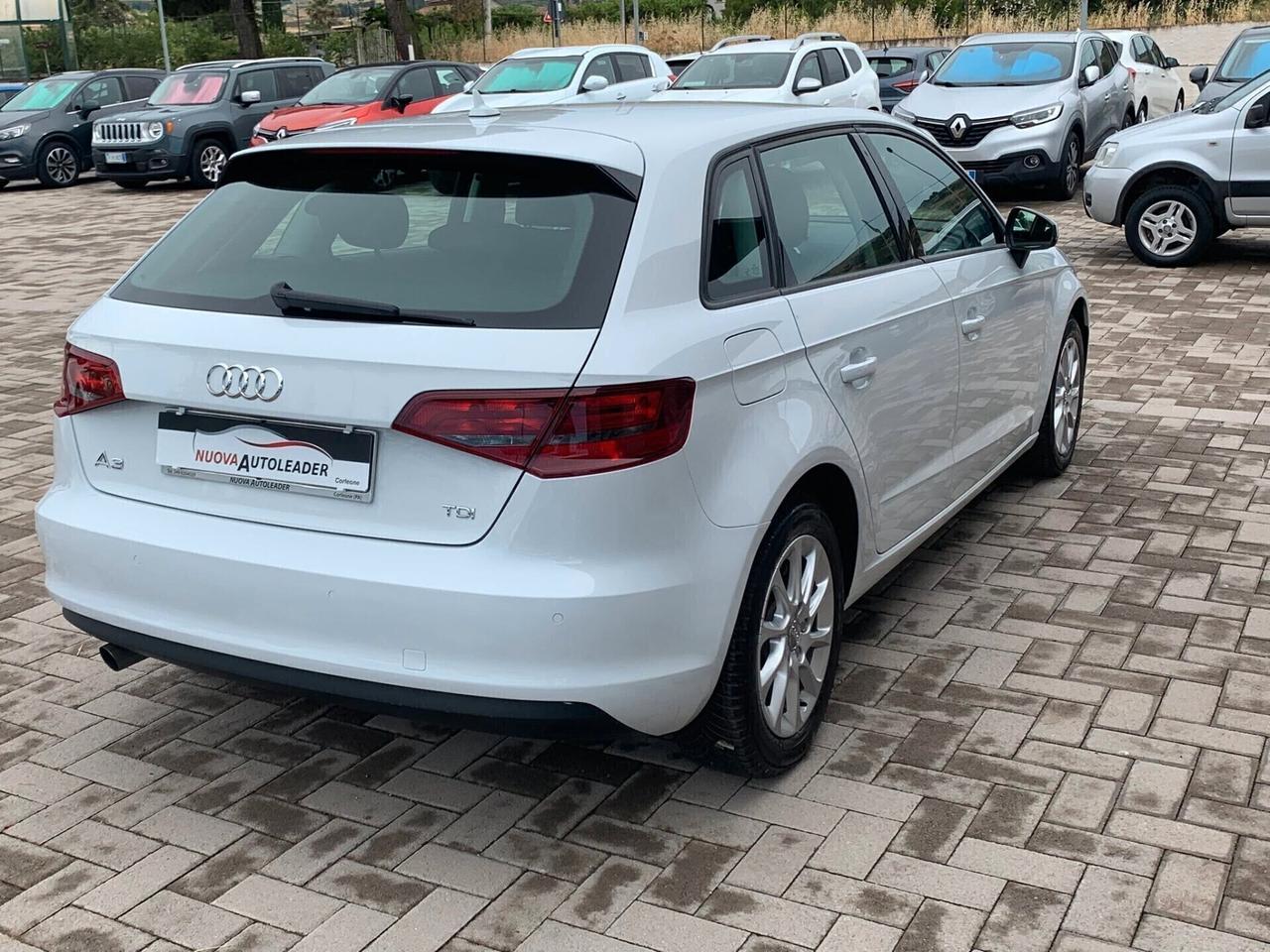 Audi A3 1.6 TDI 110 CV Attraction 2015