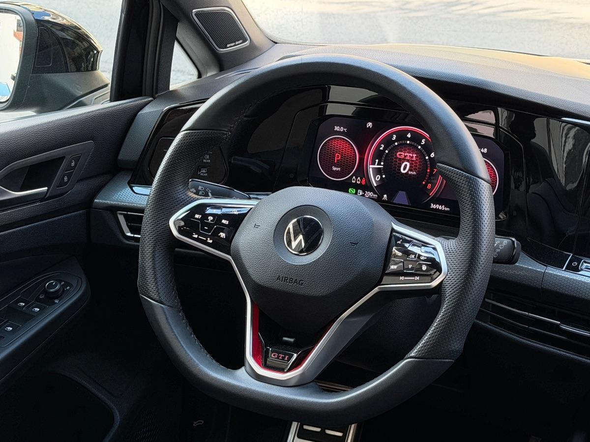 Volkswagen Golf 8 GTI 2.0 TSI 245 CV