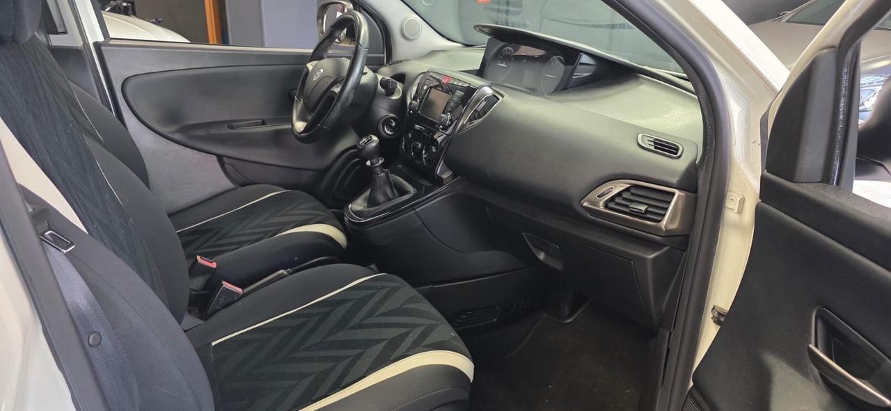 Lancia Ypsilon 1.2 69 CV 5 porte GPL Ecochic Gold
