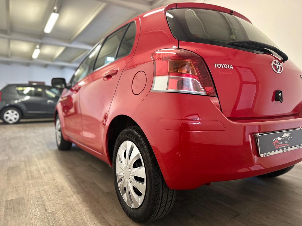 Toyota Yaris 1.0 5 porte Now NEOPATENTATI