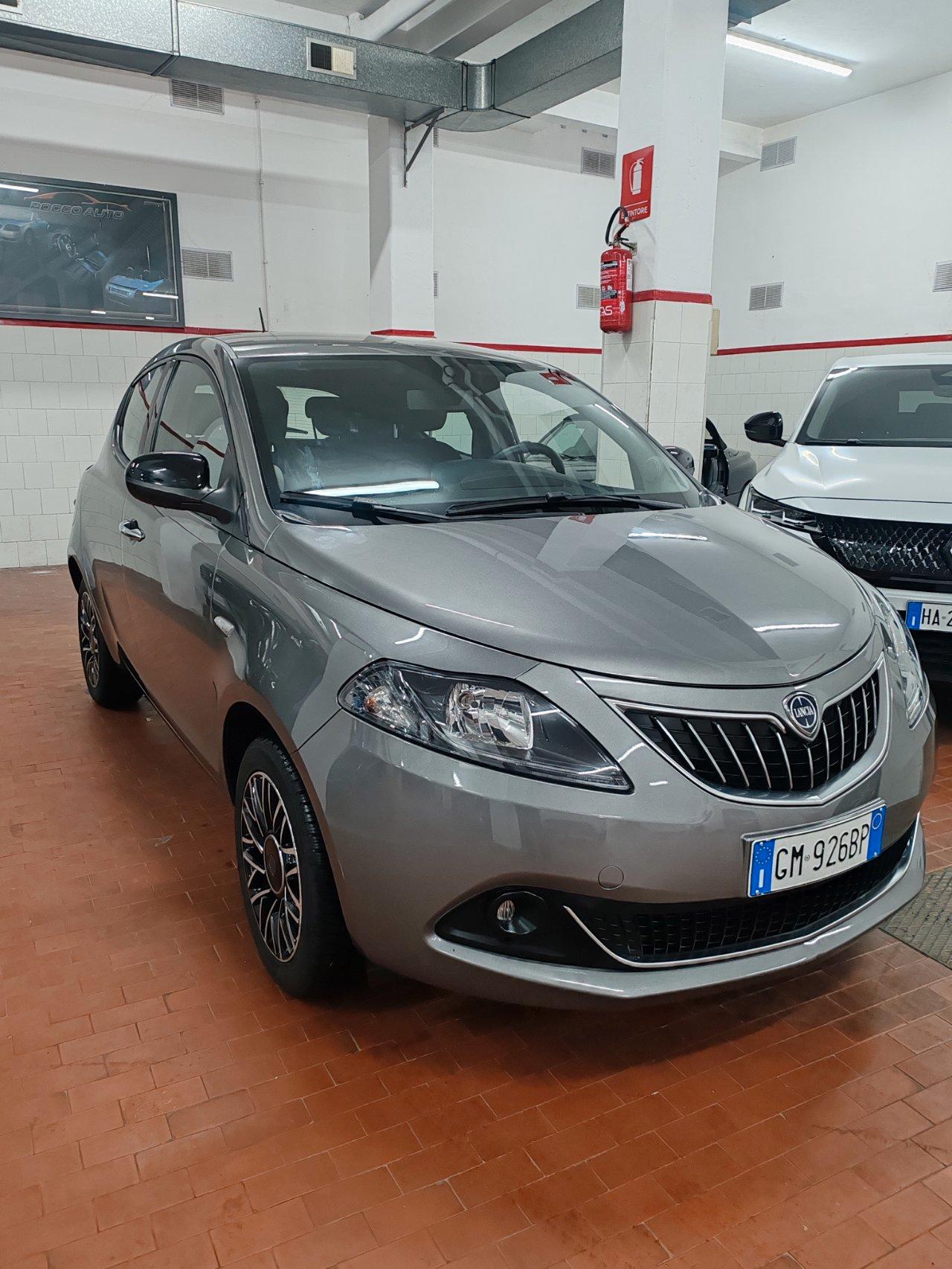 Lancia Ypsilon 1.0 Hybrid Gold 70cv 5pt CARPLAY