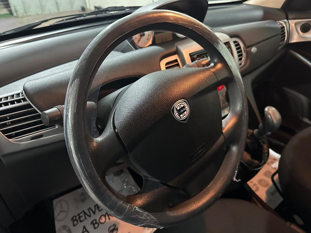 Lancia Ypsilon 1.2 Argento