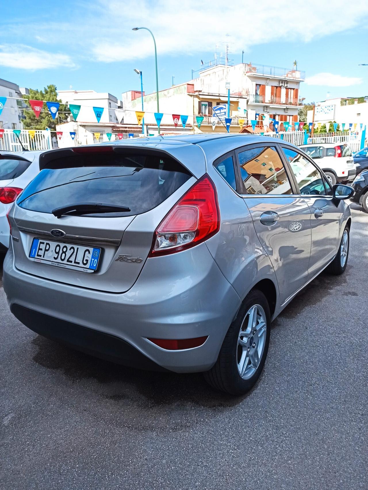 Ford Fiesta 1.5 TDCi 75CV 5 porte Titanium