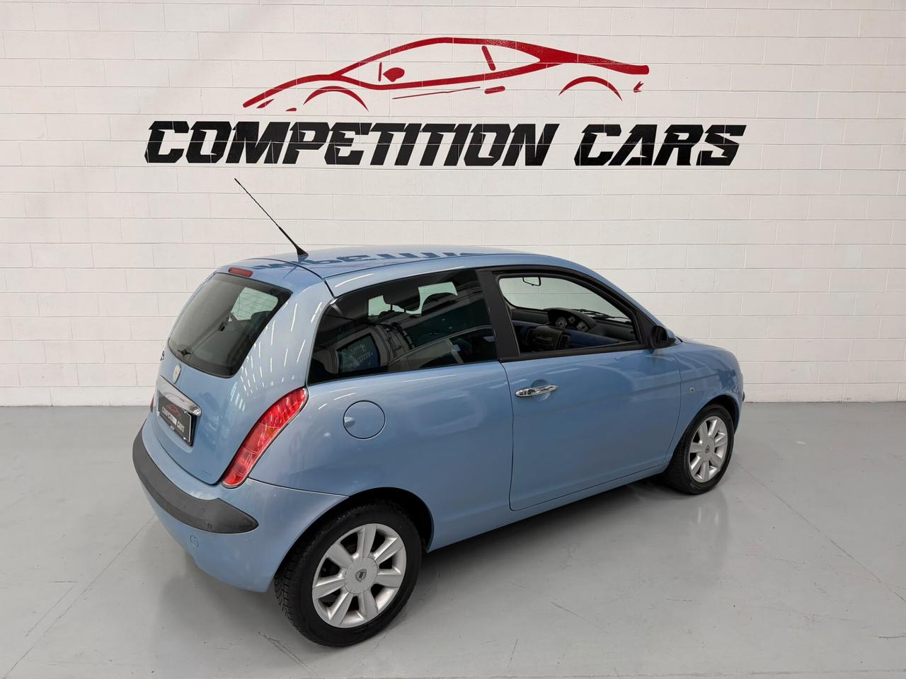 Lancia Ypsilon 1.4 16V Platino