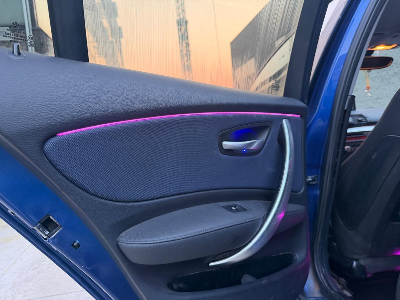 BMW 116i BENZINA EURO4 GANCIO TRAINO 1200KG