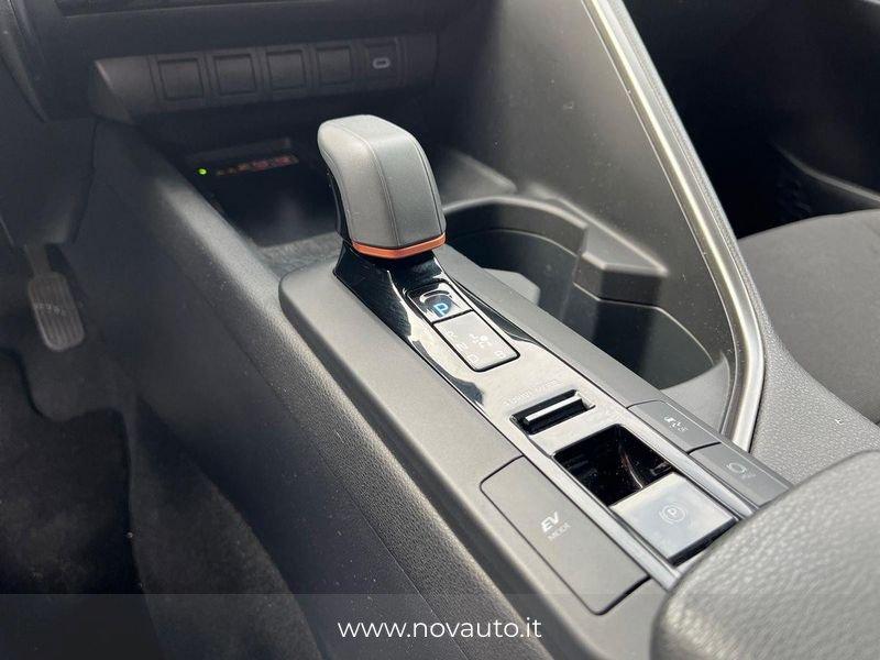 Toyota C-HR 2.0 HV E-CVT Trend AWD-i