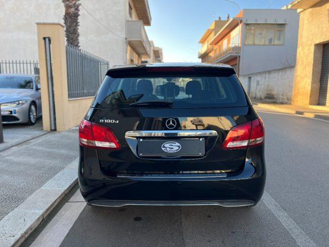 MERCEDES-BENZ B 180 d Automatic Business Extra