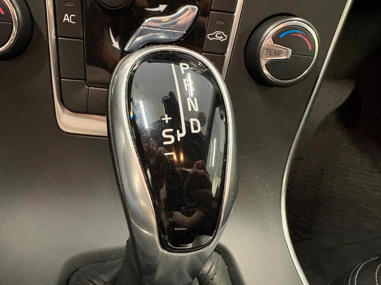 Volvo V60 BUSINESS D2 Geartronic