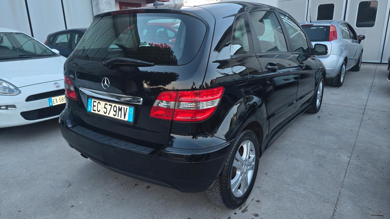Mercedes-benz A 180 160 BlueEFFICIENCY