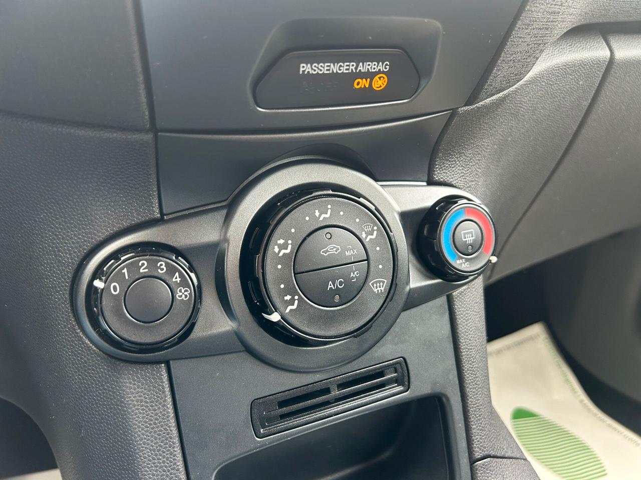 Ford Fiesta 1.5 TDCi 75Cv 5P Km113.000-2015