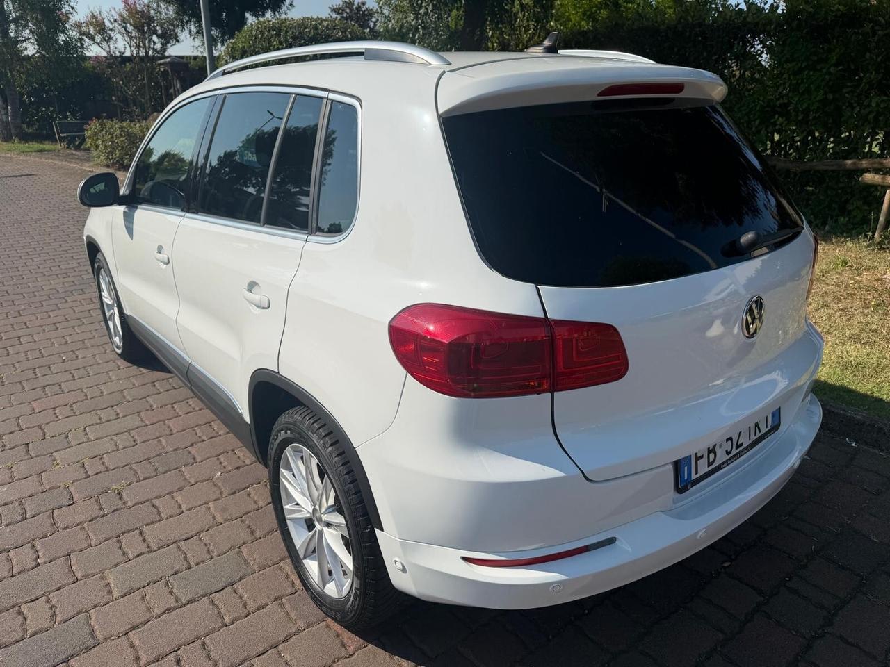 Volkswagen Tiguan 2.0 TDI 110 CV Sport & Style BlueMotion