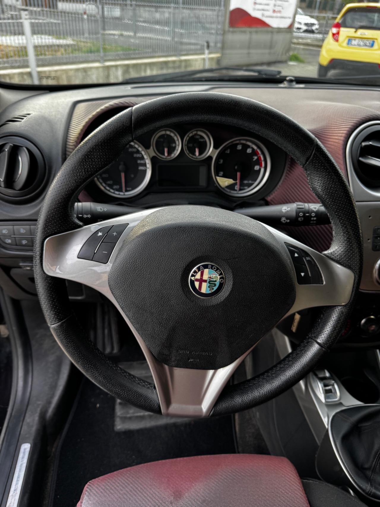 Alfa Romeo MiTo 1.4 T 155 CV Distinctive Sport Pack