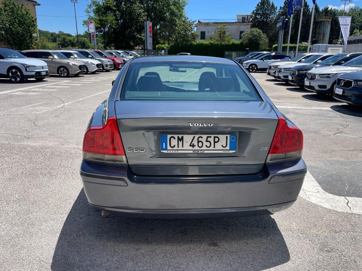 VOLVO - S60 - 2.4 D5 20V Momentum