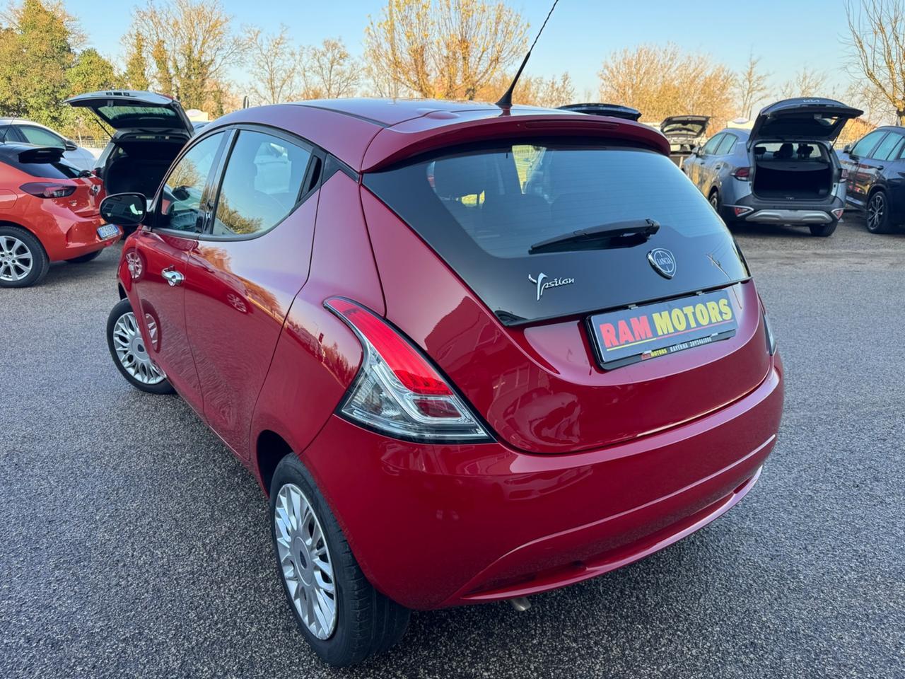 Lancia Ypsilon 1.2 69 CV 5 porte Platinum NEOPATENTATI