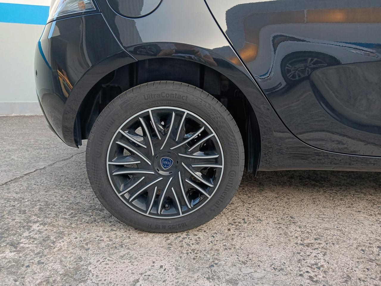Lancia Ypsilon 1.0 FireFly 5 porte S&S Hybrid Ecochic Gold