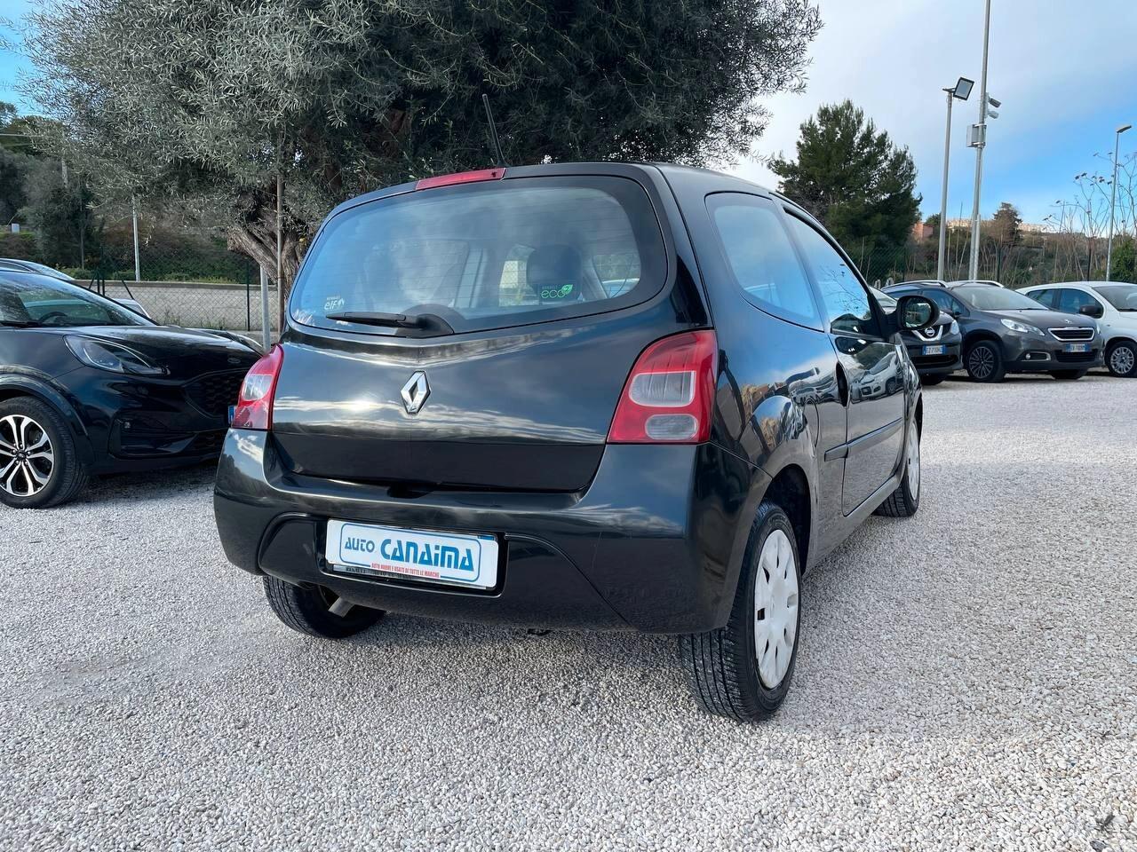 RENAULT TWINGO 1.2 B - 2010