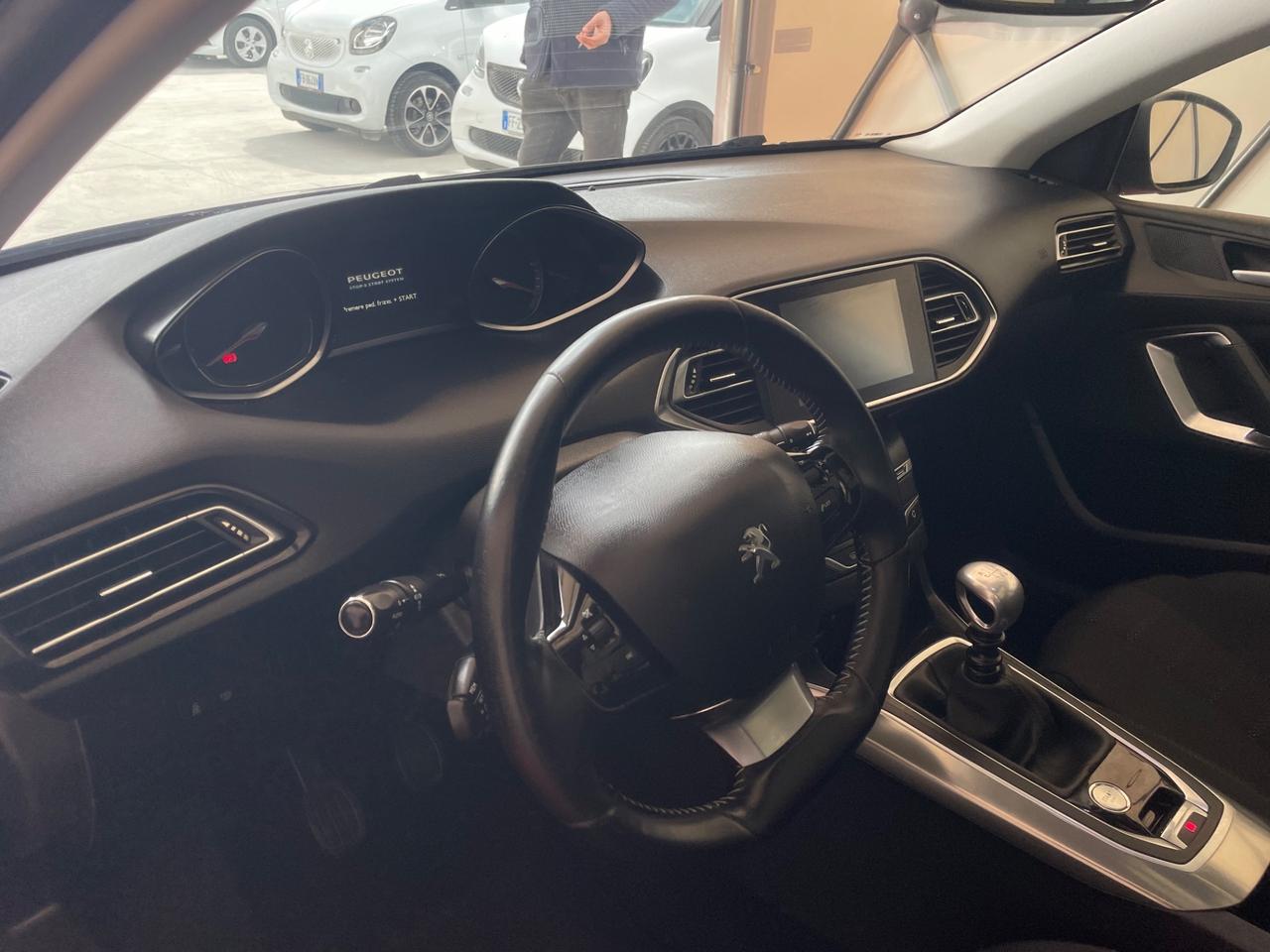 Peugeot 308 BlueHDi 120 S&S EAT6 Allure