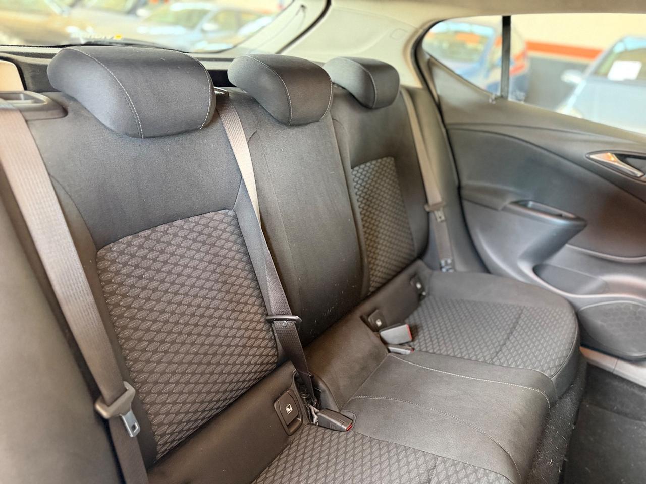 Opel Astra 1.6 CDTi 110CV Start&Stop 5 porte Innovation NEOPATENTATI