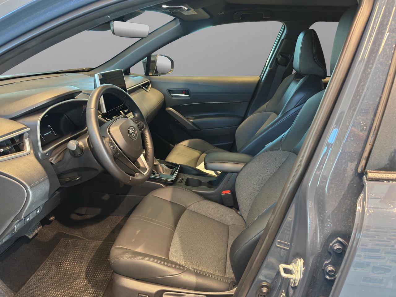 Toyota Corolla Cross 2.0h Premium awd-i 178cv e-c