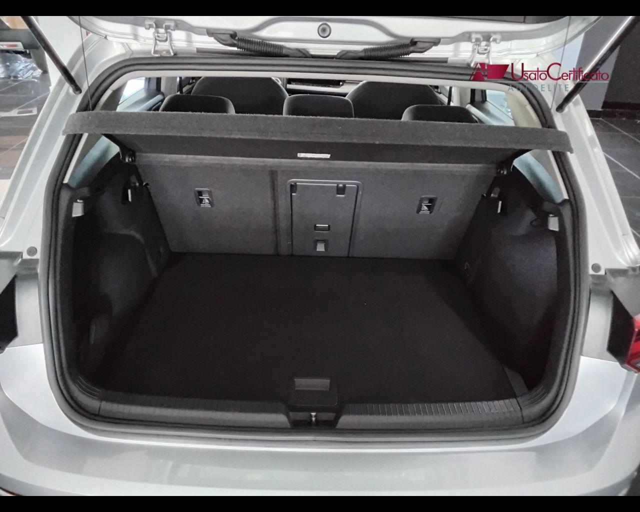 VOLKSWAGEN Golf 2.0 TDI 150 CV DSG SCR Life