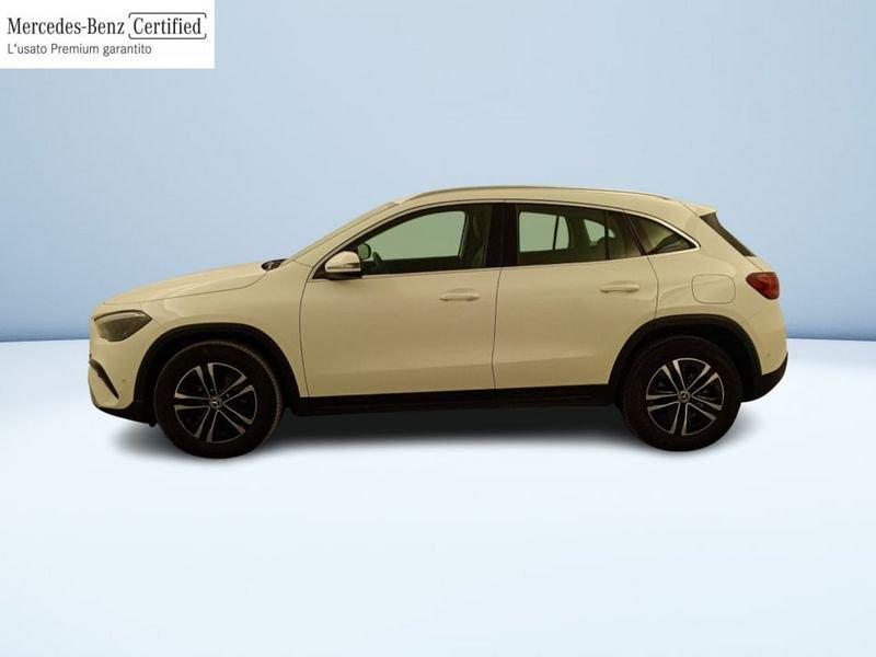 Mercedes-Benz GLA 180 D ADVANCED AUTO