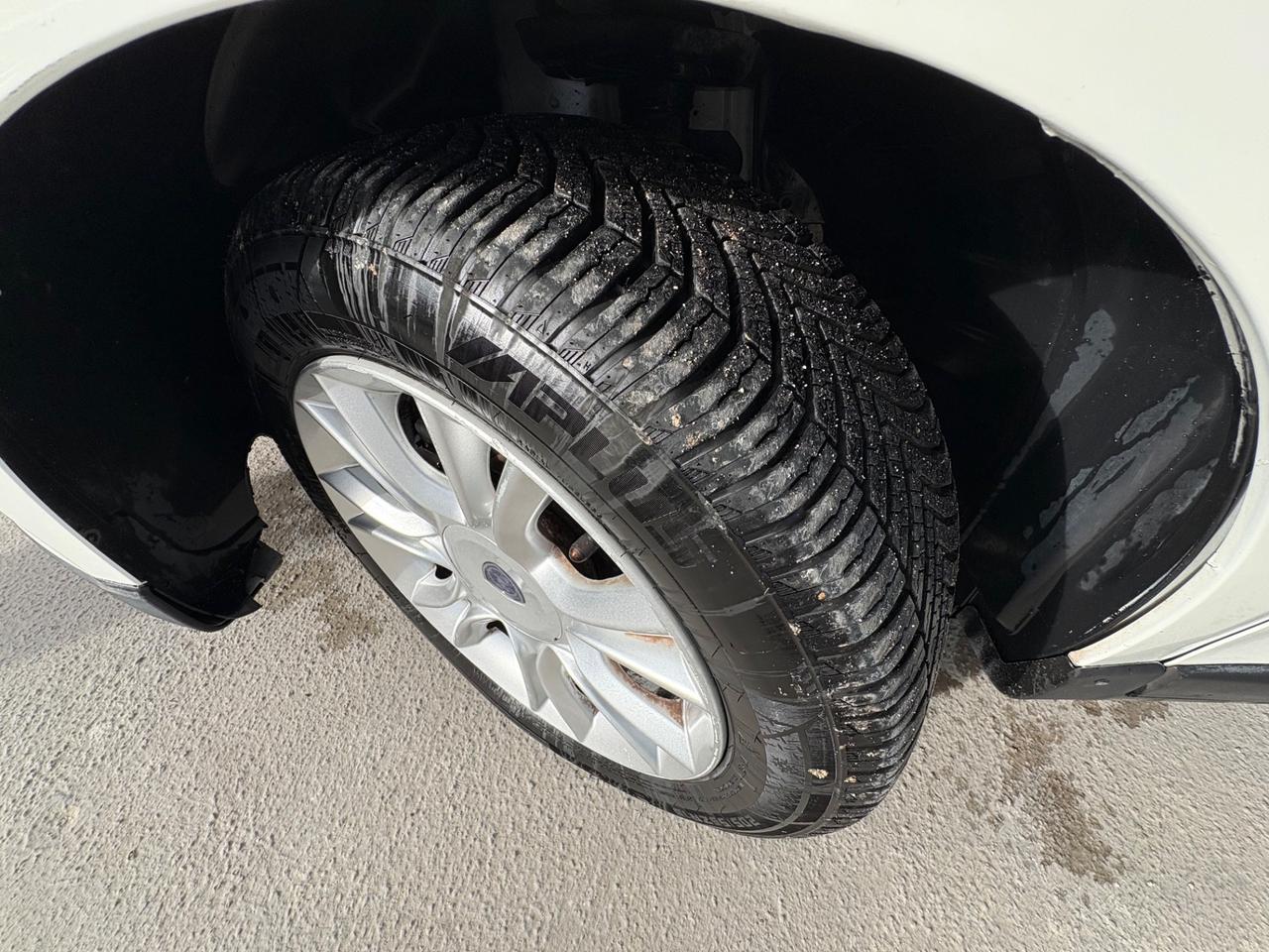 Lancia Delta 1.6 MJT DPF 105 CV Silver