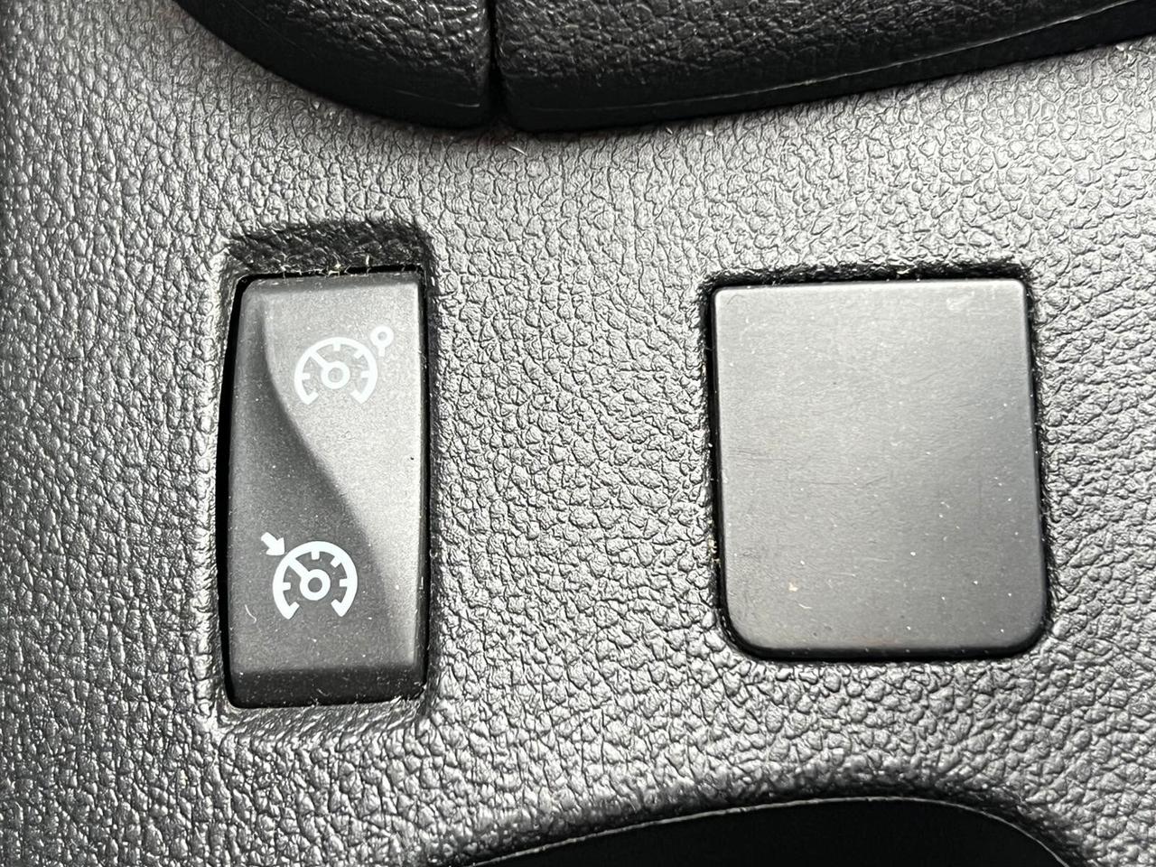 Renault Clio 1.2 75 CV 5 porte Duel2