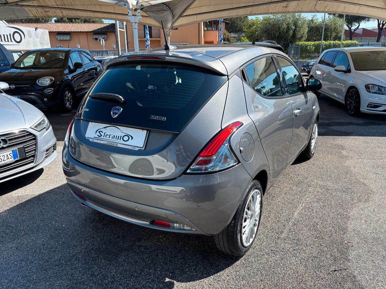 Lancia Ypsilon 1.0 FireFly 5 porte S&S Hybrid Ecochic Gold