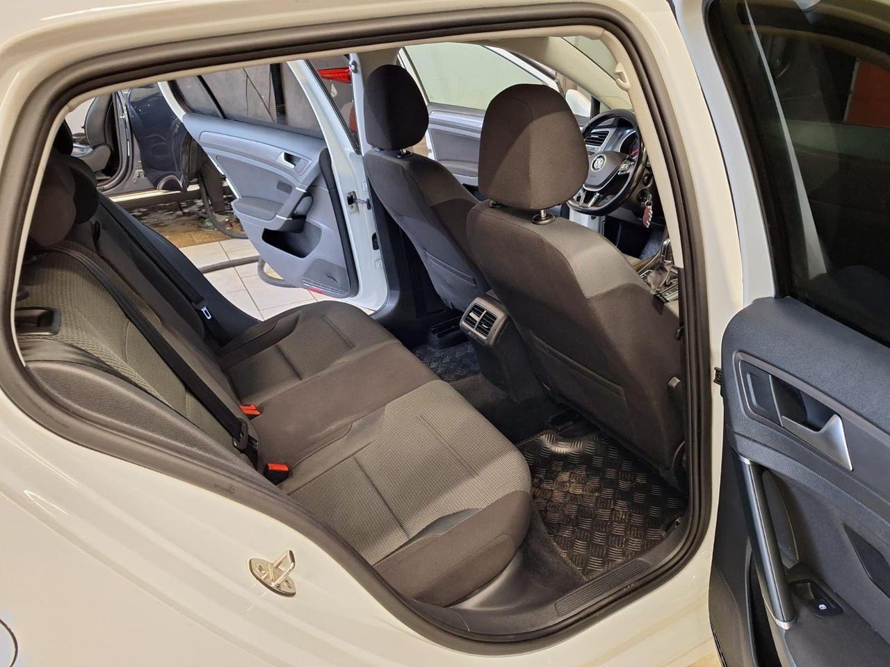 Volkswagen Golf 1.6 TDI 115CV DSG 5p. Business BlueMotion Technology