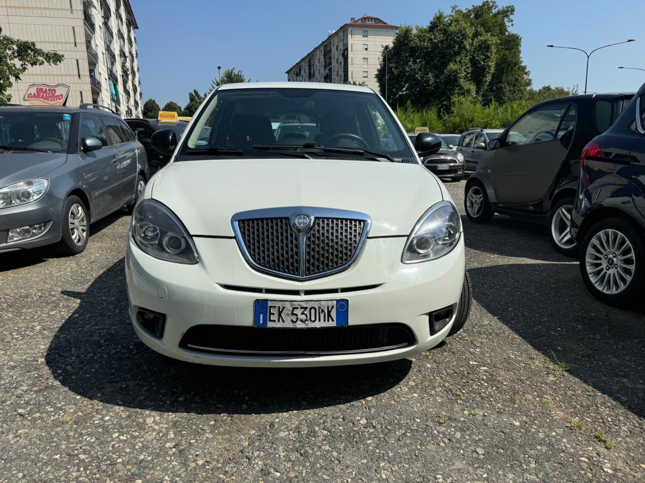 Lancia Ypsilon 1.2 Benz Unyca 2012 EURO5