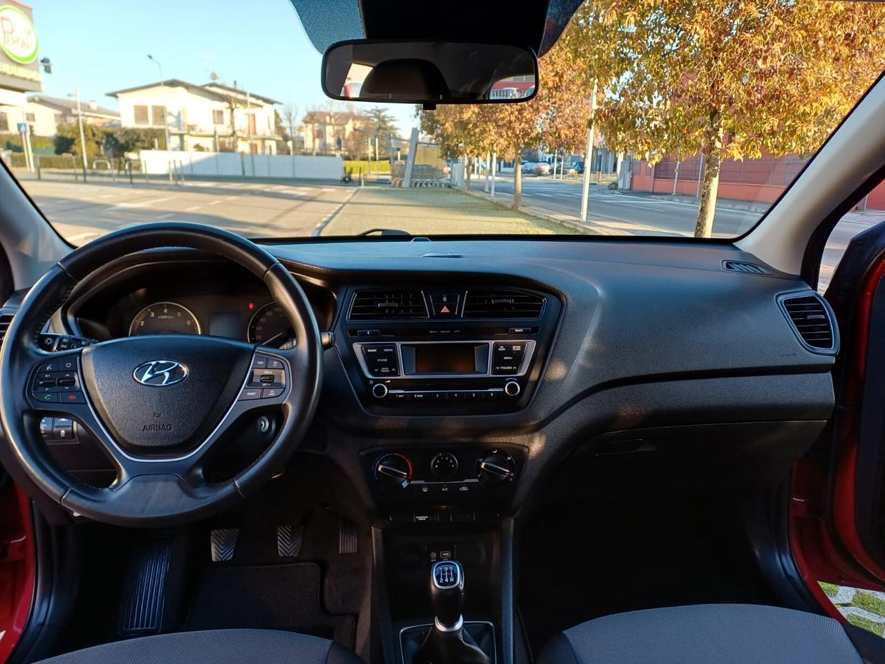 Hyundai i20 1.2 84 cv 5 porte Comfort