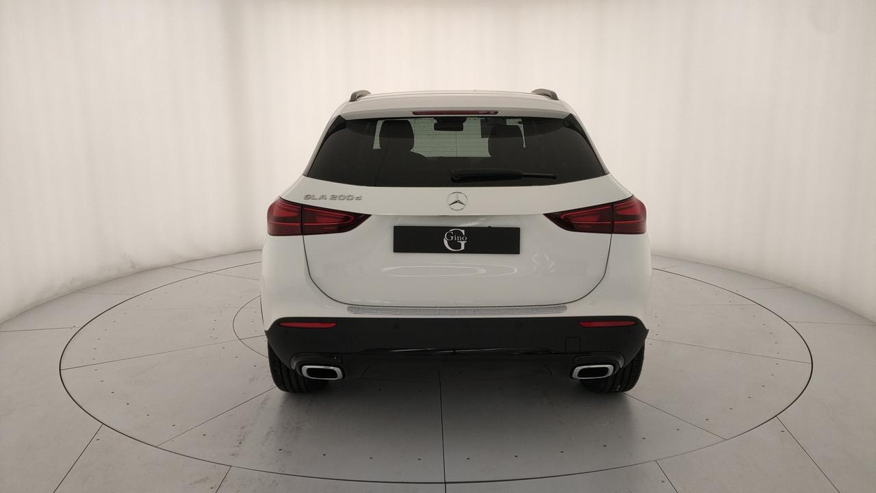 Mercedes-Benz GLA 200 d automatic