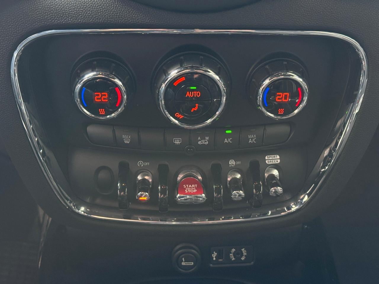 Mini Cooper D Clubman 2.0 Automatica 150 cv