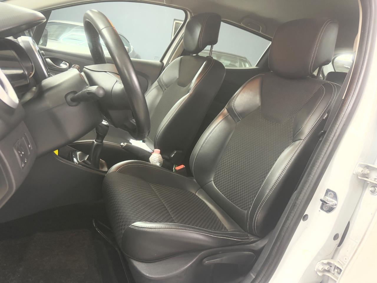 Renault Clio dCi 8V 90 CV 5 porte Duel2