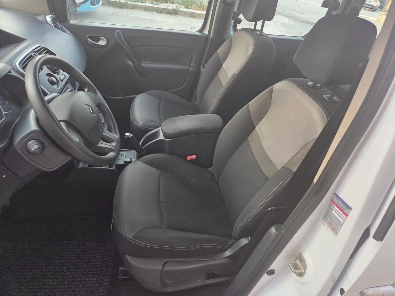 RENAULT KANGOO 1.5 DCI 95 CV ANNO 2021 5 POSTI N1 KM CERTIFICATI
