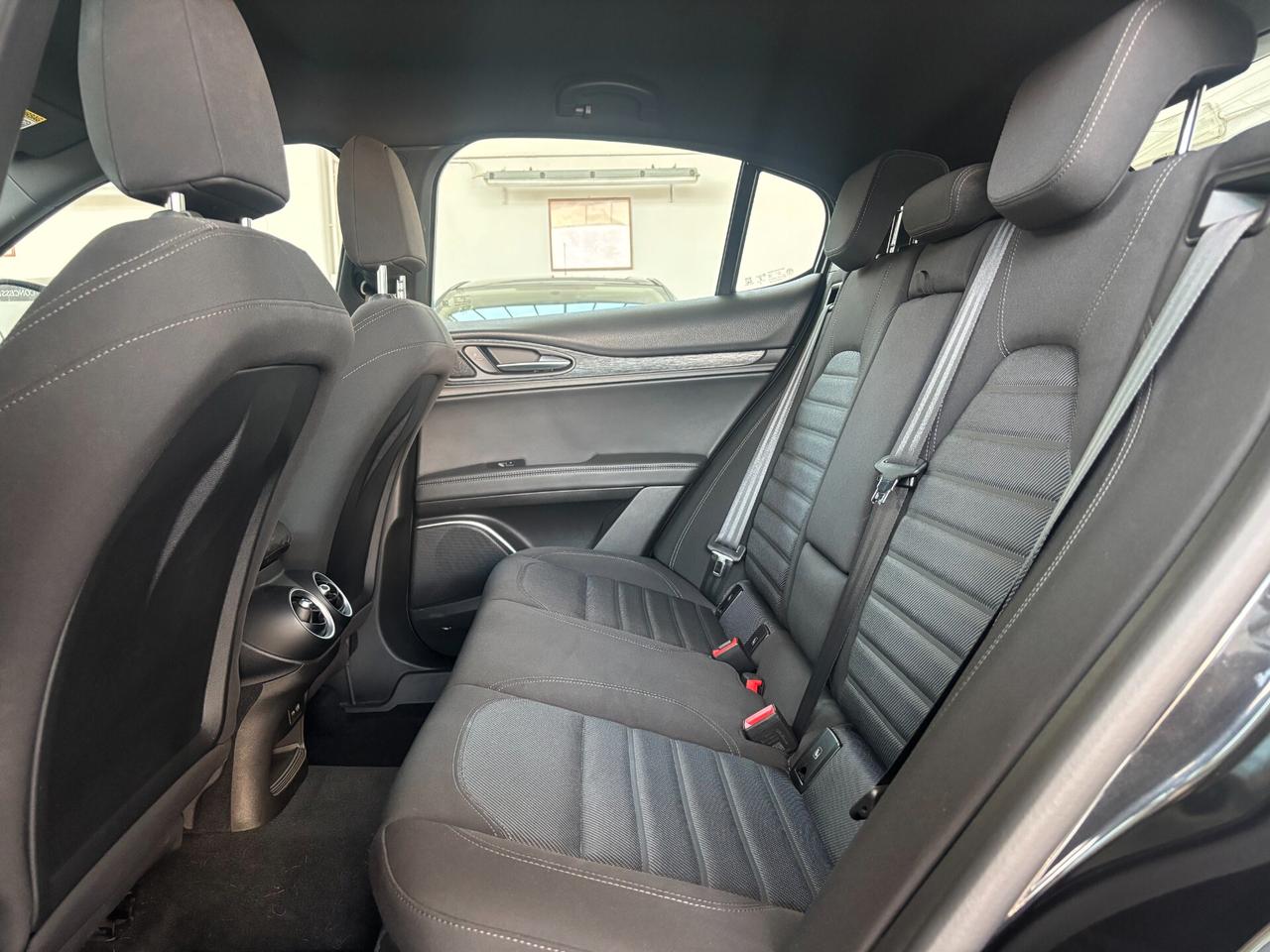 Alfa Romeo Stelvio 2.2 Turbodiesel 190 CV AT8 Q4 Business