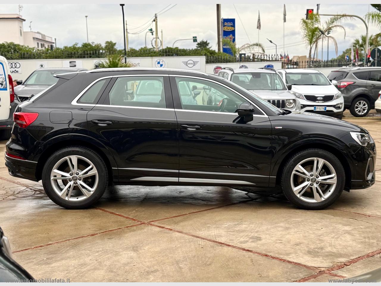 AUDI Q3 35 TDI S tronic S line edition AUDI Q3 35 TDI S tronic S line edition