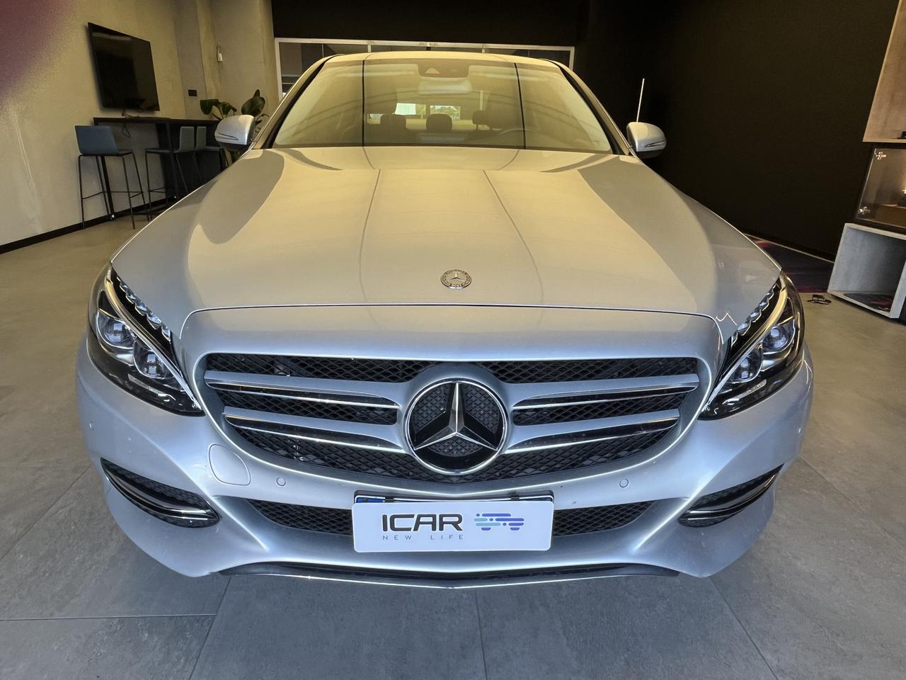 Mercedes-Benz Classe C-W205 2014 Berlina - C 250 d (bt) Sport 4matic auto