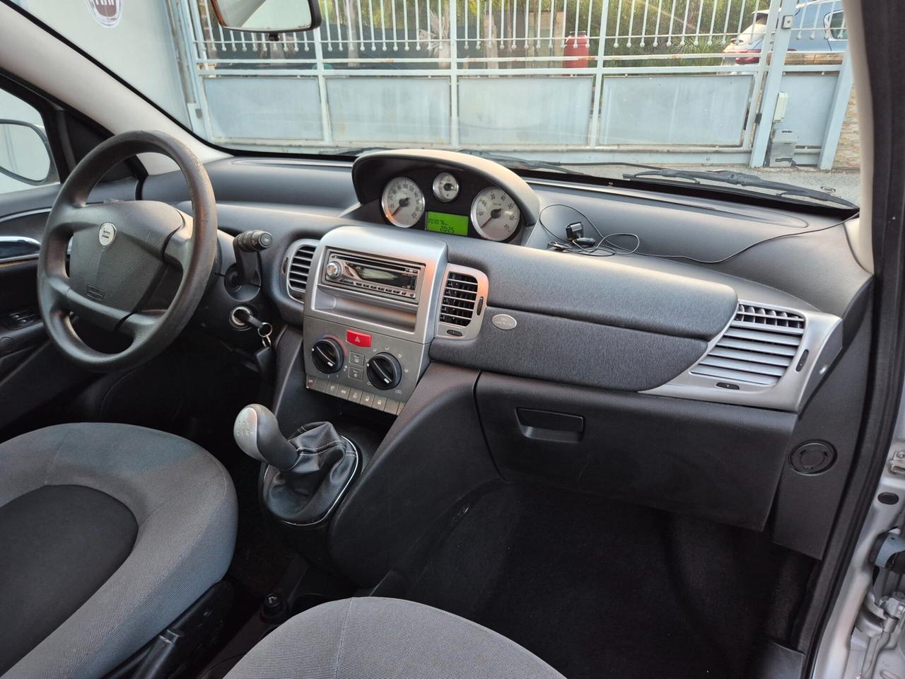 Lancia YPSILON 1.3 MJT 75 CV RESTAYLING NUOVA FULL