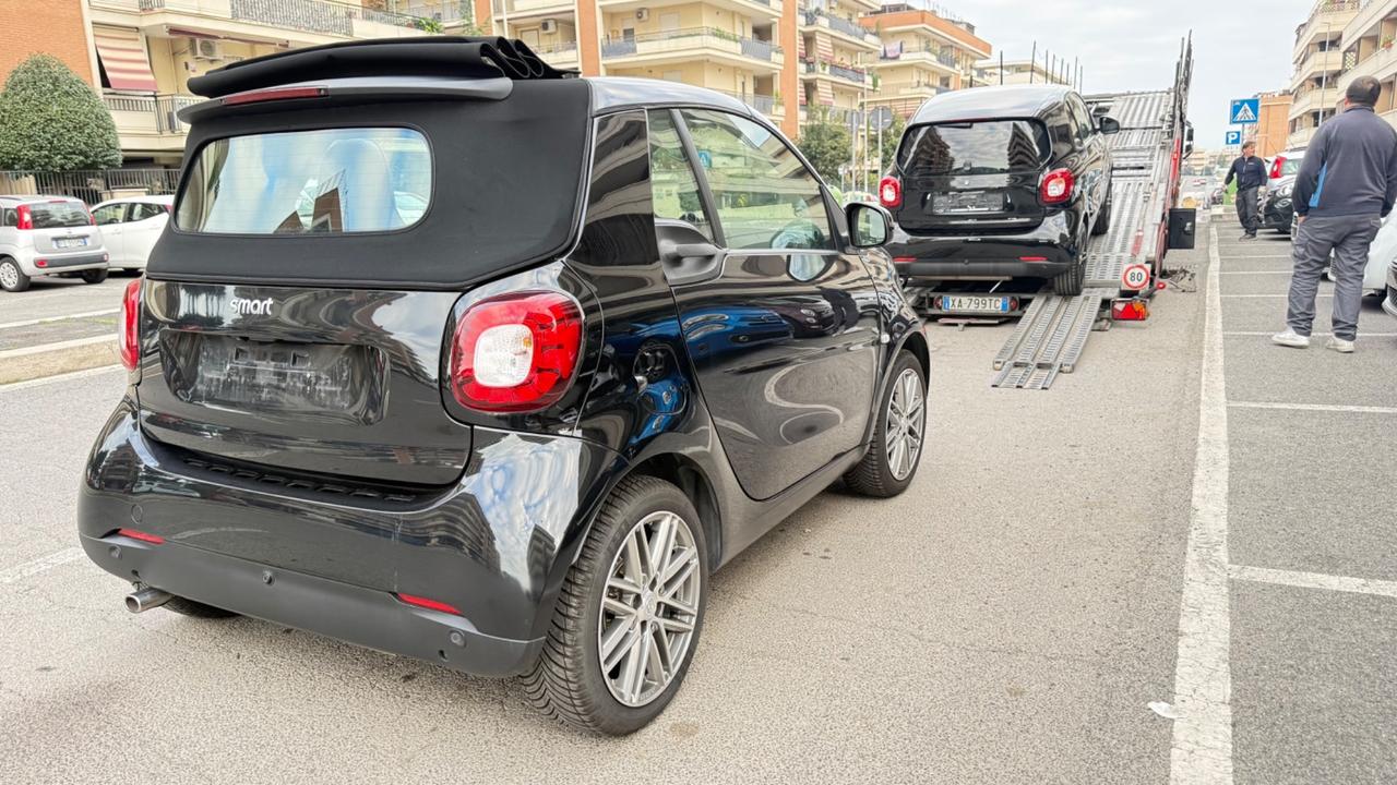 Smart ForTwo 90 0.9 T twinamic cabrio Prime LED NAVI KAMERA JBL PACCHETTO BRABUS PDC