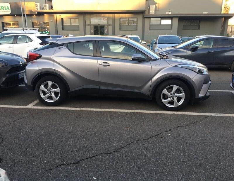 Toyota C-HR 1.8 Hybrid E-CVT Active