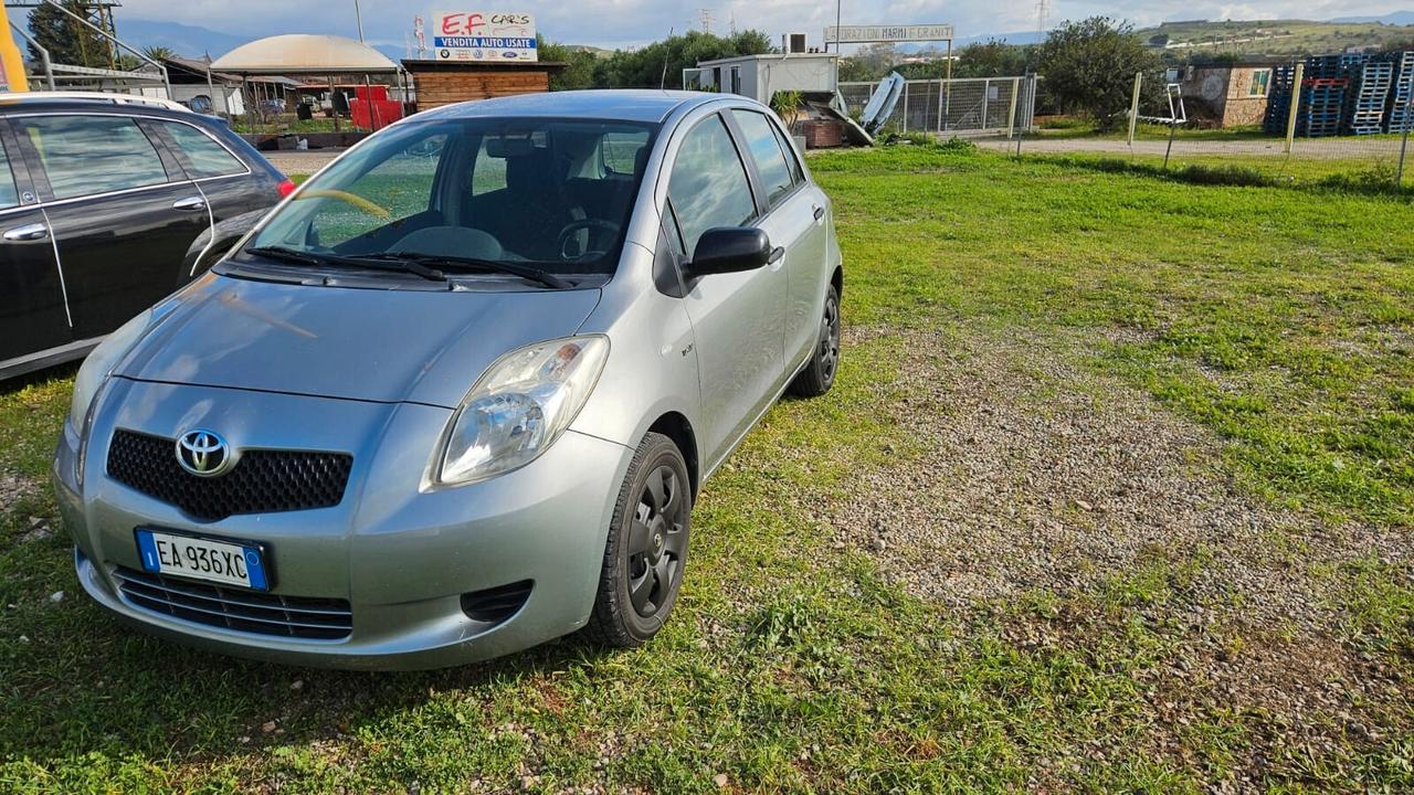 Toyota Yaris 1.4 D-4D DPF 5 porte