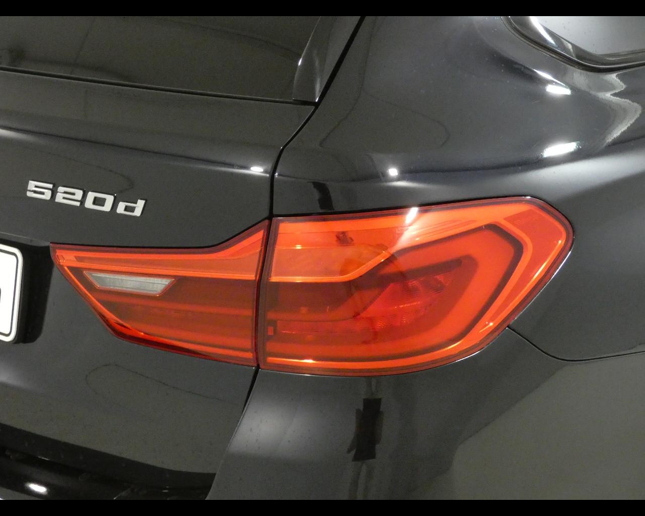 BMW Serie 5(G30/31/F90) - 520d 48V Touring Msport