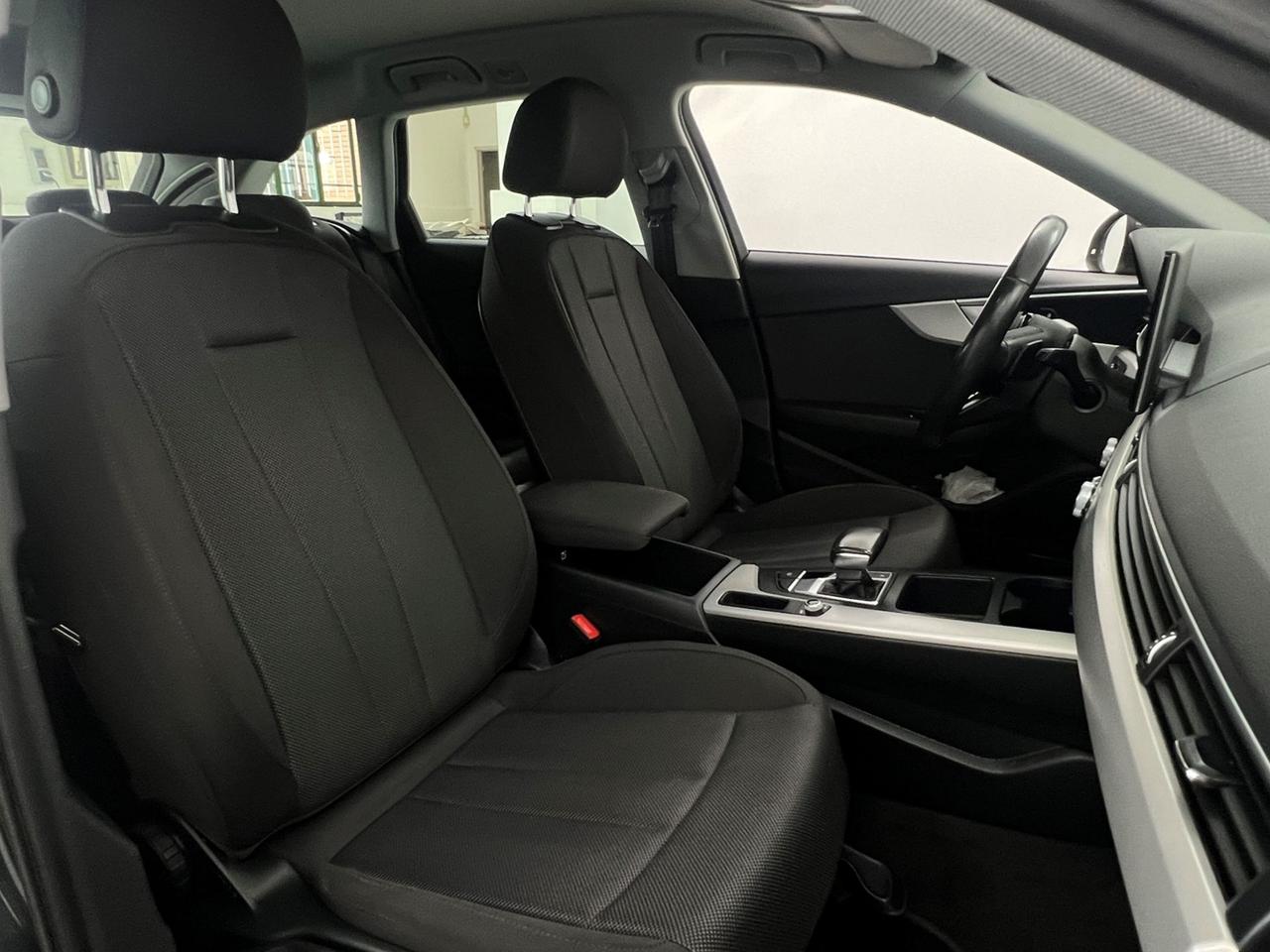 AUDI A4 V 2019 Avant A4 Avant 35 2.0 tdi mhev Business Advanced 163cv s-tronic