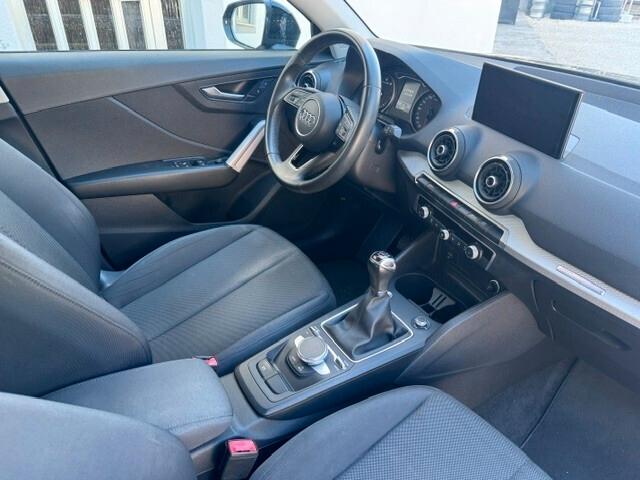 Audi Q2 30 TFSI Identity Black
