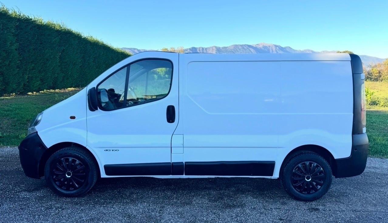 RENAULT TRAFIC 1.9 DTI 100cv FURGONE VAN AUTOCARRO