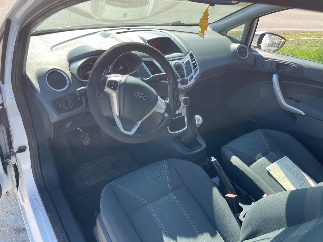 Ford Fiesta 1.4 TDCi 68CV 3 porte Titanium