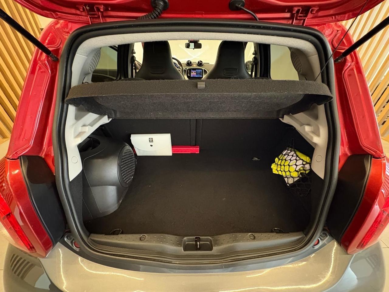 SMART FORFOUR 1.0 ALLESTIM BRABUS PELLE FULL UNICO PROPRIETARIO