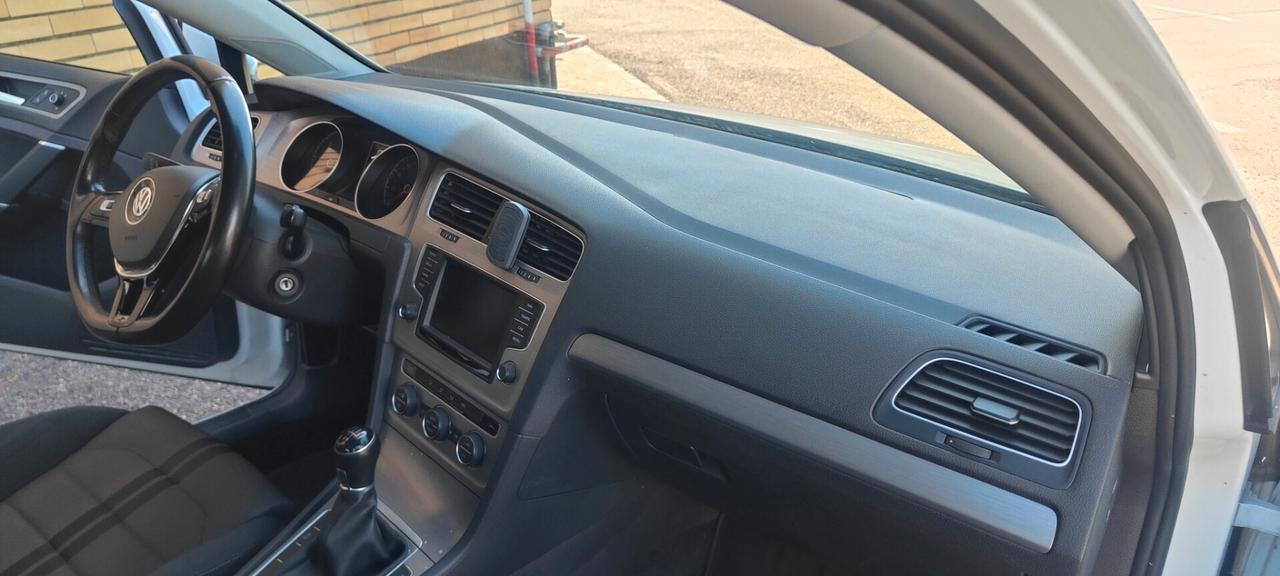 Volkswagen Golf 1.6 TDI 110 CV 5p. R-LINE