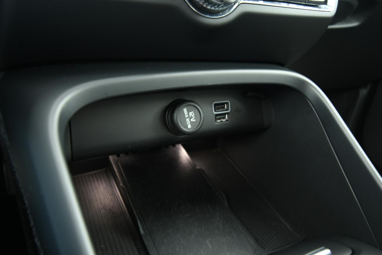 VOLVO XC40 1.5 t4 recharge phev Core auto NEOPATENTATI+APP CONNECT